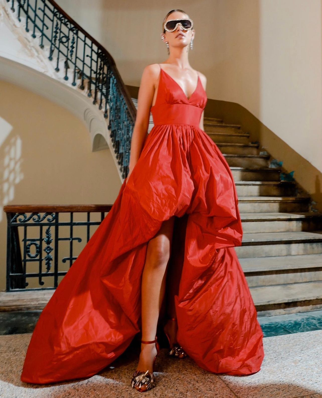 Pispirispi Gown